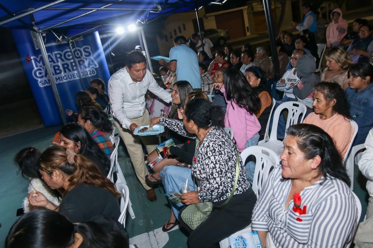 Marcos escucha a sus vecinos porque su voz es la Renovación de San Miguel